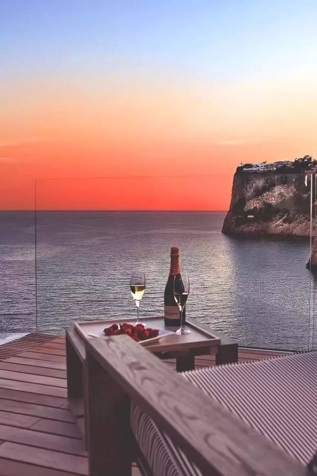 如果你累了,听听这首让人放松的音乐.