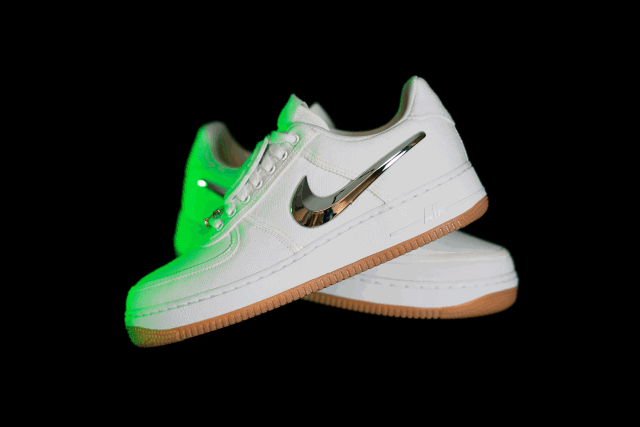 的长子嫡孙始终是那双最干净利索的 air force   (图片来源:giphy)