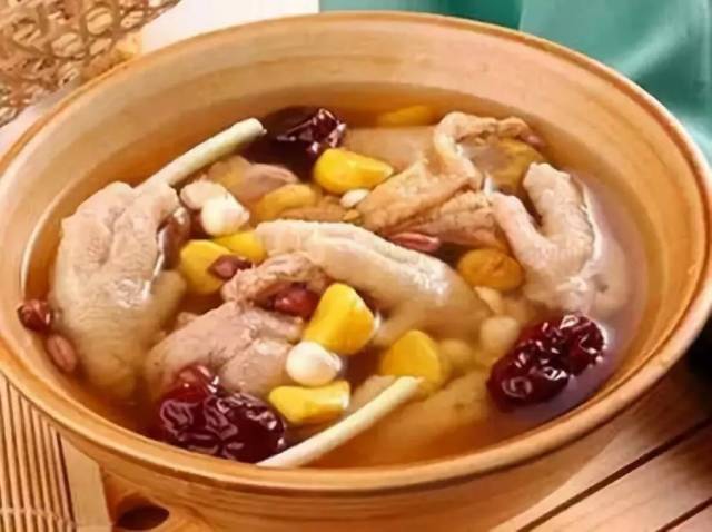 40.鲜莲子滚鸡肉汤