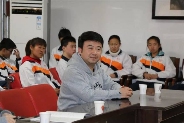 银川高级中学举行“珍爱青春年华·惜我中学时光”演讲比赛