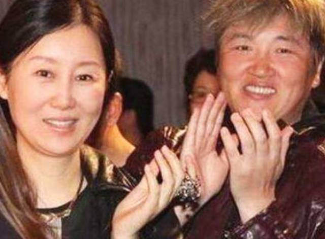 孙楠妻子照片流出,与前任差距明显