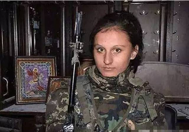 乌克兰参与作战,其中就有这名外号"白雪公主"的女狙击手阿纳斯塔西娅