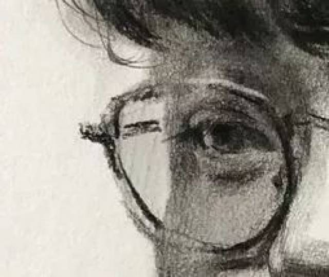 第二七二集 朱传奇教你画戴眼镜穿帽衫的女青年素描头像