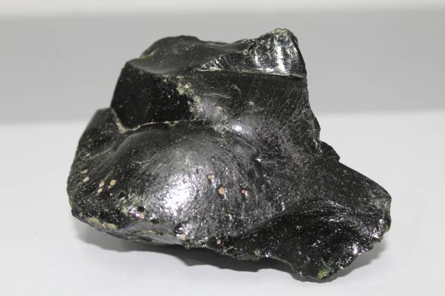 珍贵玻璃陨石(glass meteorite)