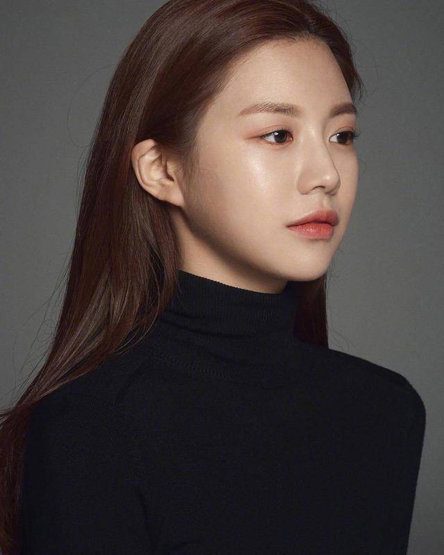 韩国妹子被誉为"亚洲最美面孔",美得差点被误以为电脑
