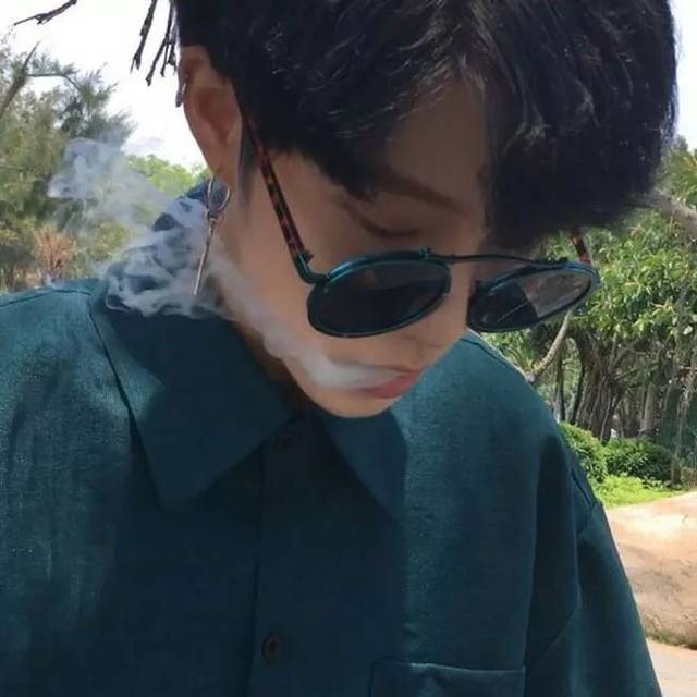 潮流帅气的气质男生头像 超酷个性部位男生头像
