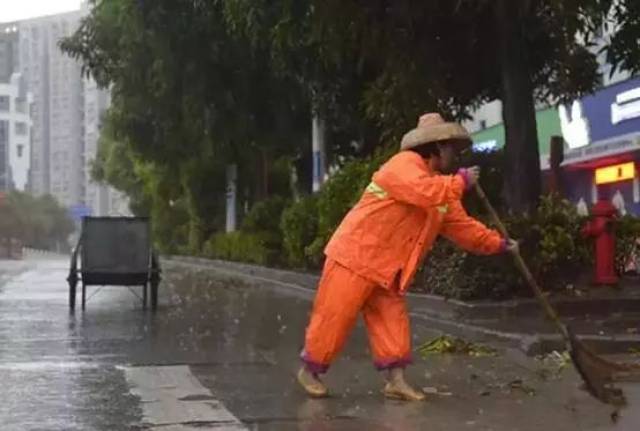 以橙待城,致敬城市建设者丨城市的美容师,值得最甜的橙