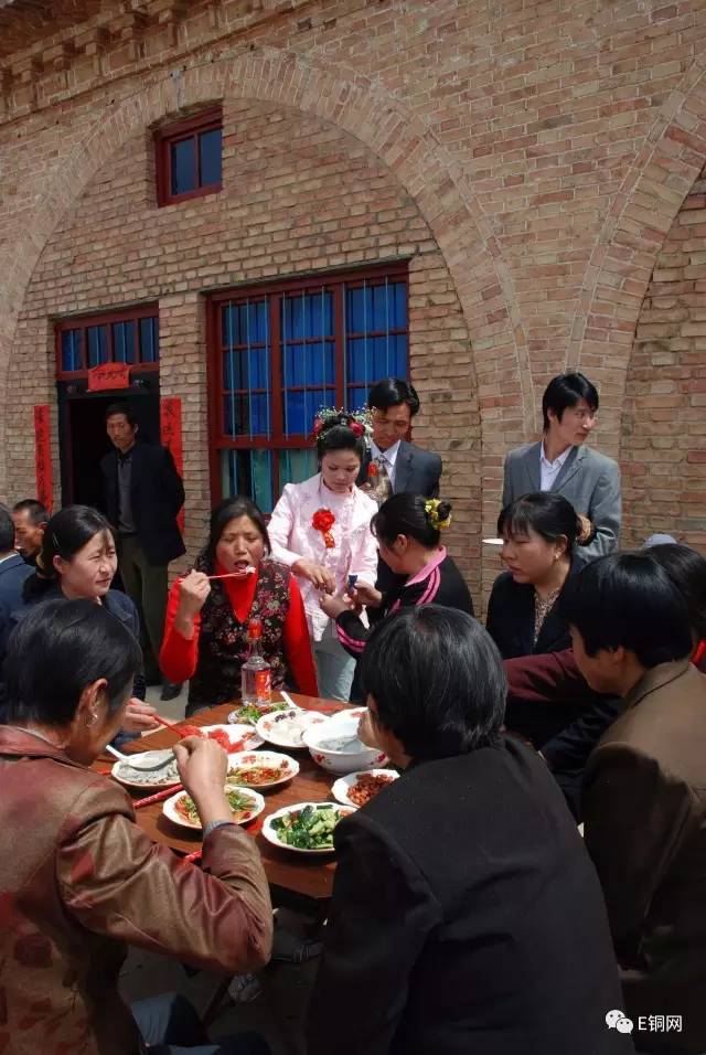 咱陕西农村的席你吃过吗?这喜宴满满的热情