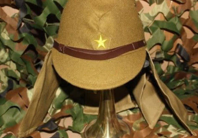 二战日本鬼子帽子上两道帘,作用众多,数万日军因此免损伤