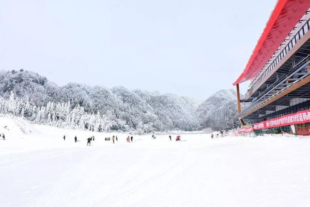 冷水国际滑雪场试营业中,票价亲民,快来一起嗨!