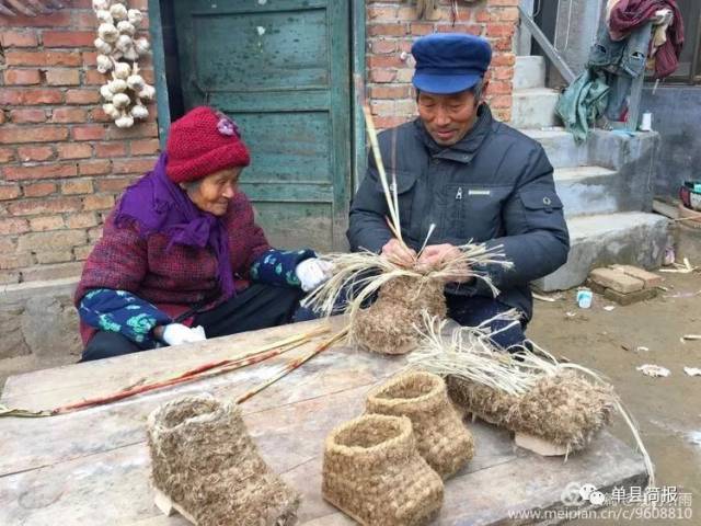 鲁西南冬天的记忆:毛窝子草鞋