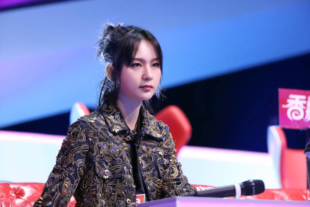 周笔畅下一站传奇 鼓励学员暖心升级