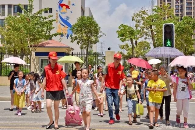 厦门,勇立潮头!庆祝改革开放40周年,厦门这三人获表彰~