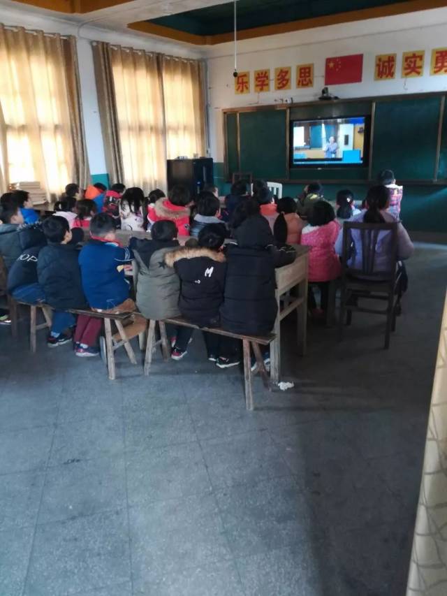 鱼潭小学上课现场