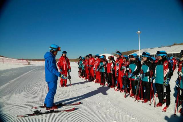 【冬季旅游】"新打卡地"——集宁区大河湾国际滑雪场