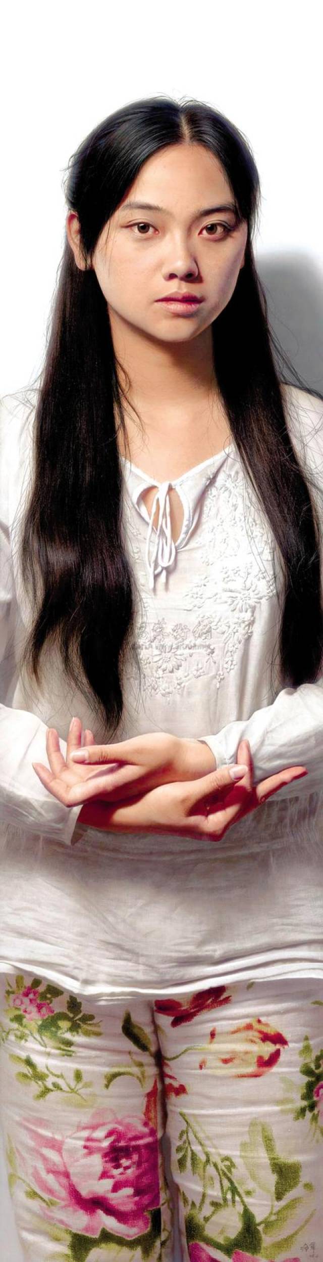 三位女模特与油画大师冷军的故事,其中一位成为画家妻子!