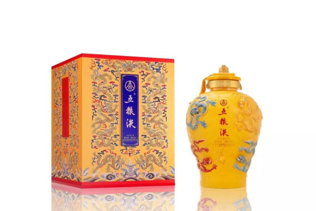 "史上最大"五粮液来了,99坛搏击市场,九龙坛有"双保险