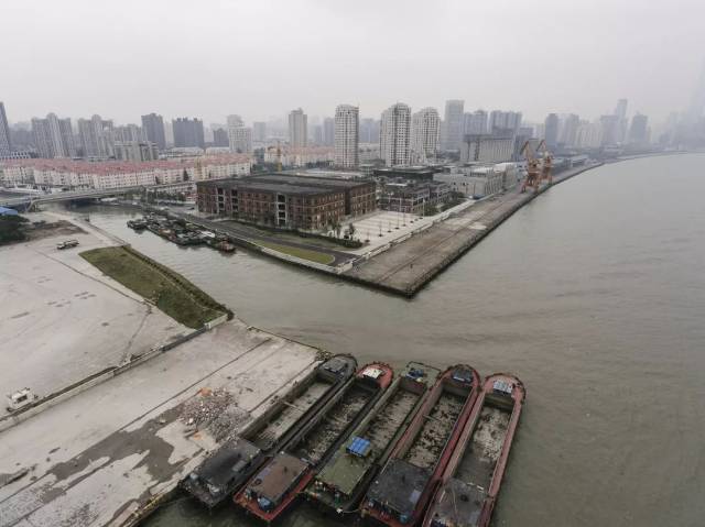 滨江的无限屏—上海民生码头水岸景观及贯通