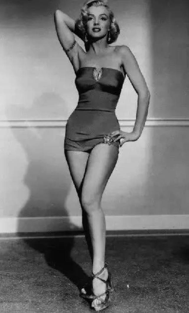 腰臀比为0.7为黄金腰臀比?有了它,短腿星