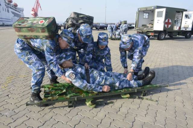 南部战区海军某训练基地开展比武竞赛活动
