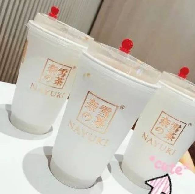 在福州排队几小时只为喝一口“喜茶”，除了口味品质，还有……套路