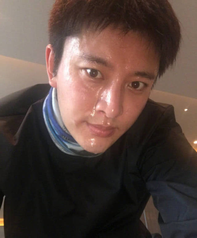 贾乃亮说他是北影校草,一开始还不信,看到他素