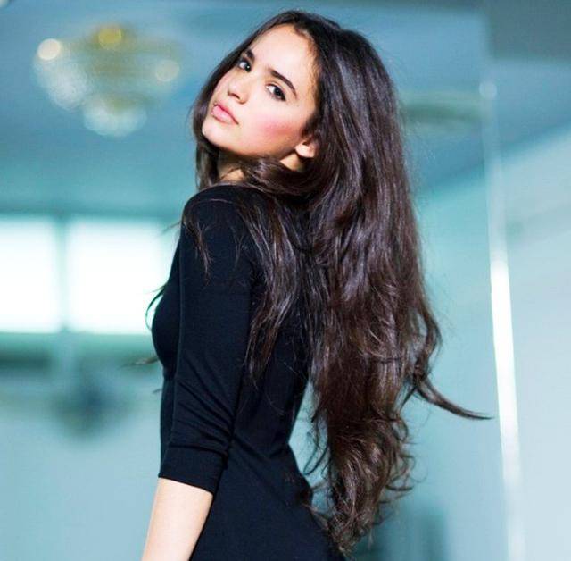 索菲亚·卡森(sofia carson)