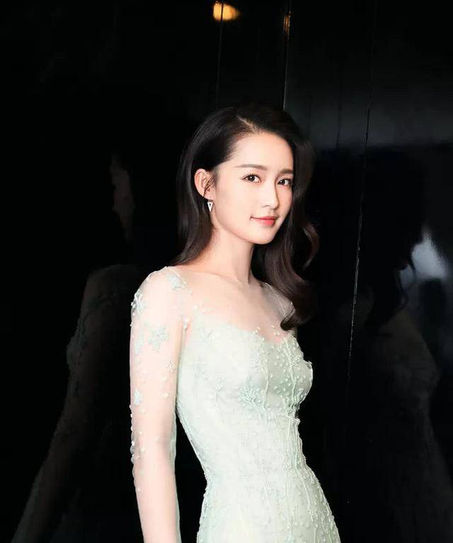 假如你是杨洋,这4位女星你会选哪位做女友,网友:当然第3了!