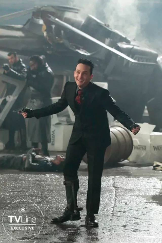 《少年正义联盟》第三季前期剧情;《哥谭》企鹅干掉了某个长期角