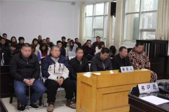 南阳公开审理6起恶势力犯罪案件_手机搜狐网