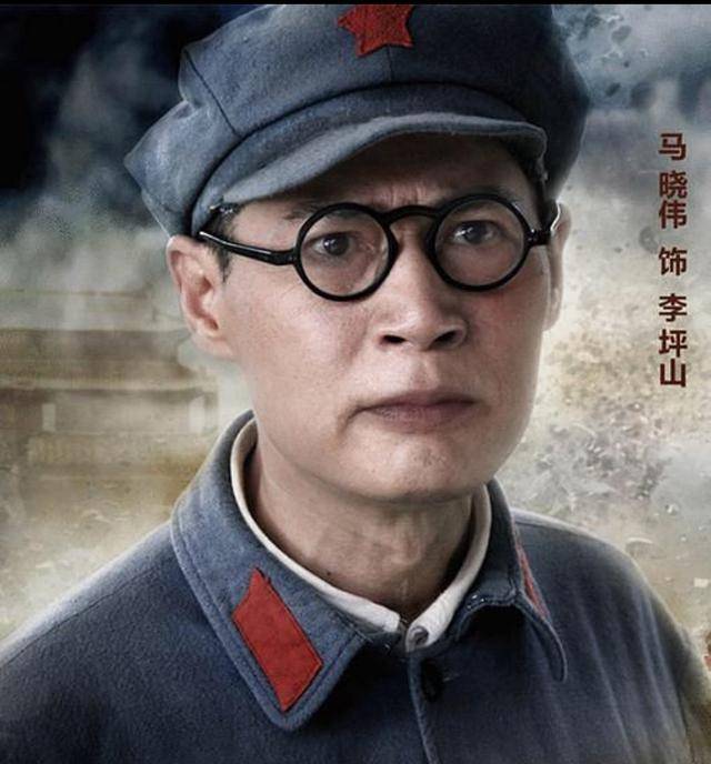 80年代演员马晓伟年轻时是英俊小生,没想到现在成了蒋介石专业户