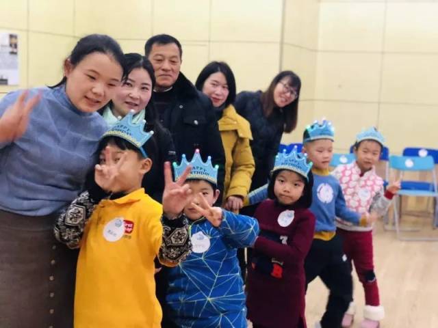 活动回顾|龅牙兔新街口园生日会,小party享温暖!