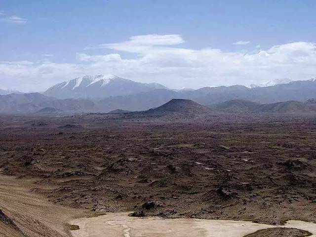 新疆阿什库勒火山群