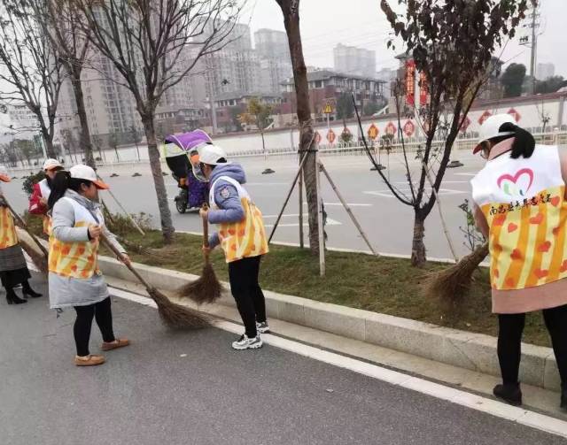 【文明城市】共青团南昌县委开展"文明大提升 团青携手行"环境整治