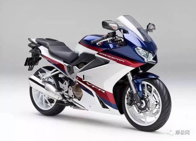 本田发布全新配色2019款vfr800 v