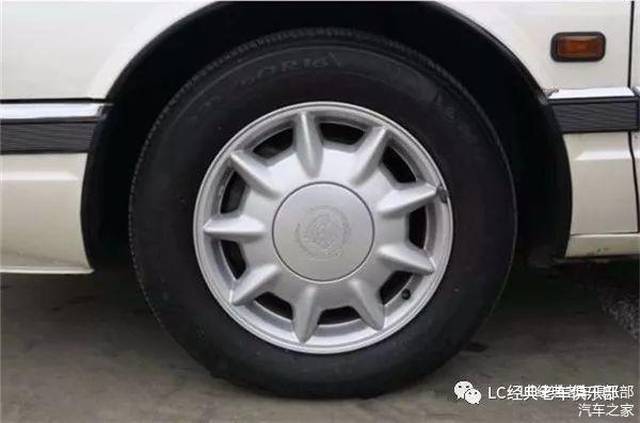 最具动感的第四代凯迪拉克塞维利亚seville