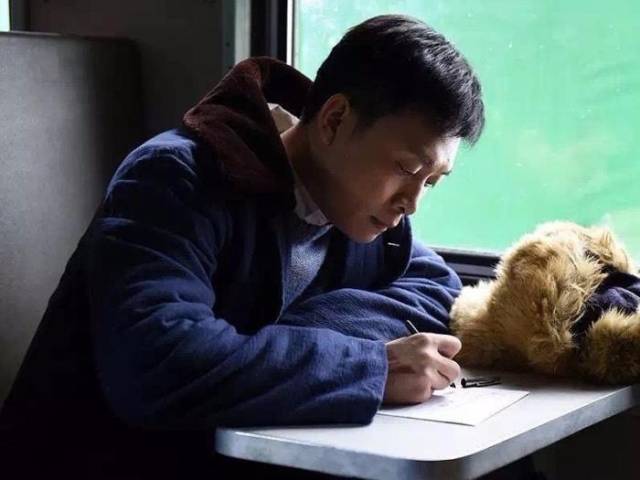 《鸡毛飞上天》: 面对富家女, 为什么江河还能等待玉珠?