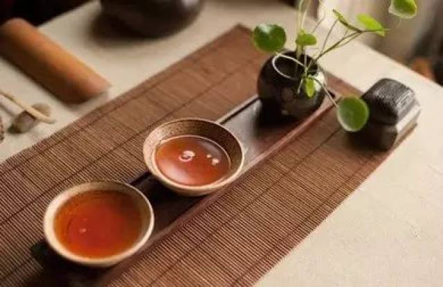 北方的粽子都是甜的,沾着白糖吃.荣威rx5系统斑马操作说明书图片