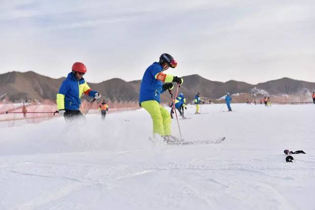 黄河石林国际露营地滑雪场开启2018滑雪季,一起来嗨吧