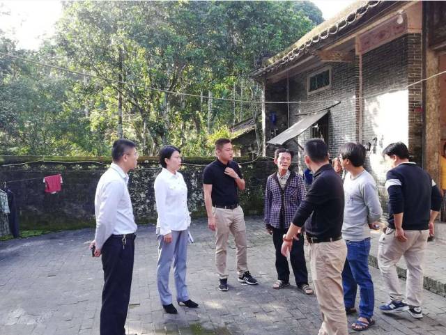 潘艳红副市长在中原开展扶贫调研工作