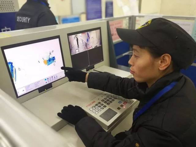 "小"梅梅变"大"梅梅——记一名地铁安检员的成长日记_手机搜狐网
