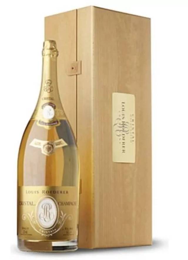 被通缉的在逃华人富豪泡遍全世界的女神!可儿萧亚轩希尔