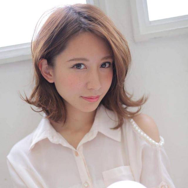 30岁女生适合什么样的短发?发型师:轻熟风短发更适合有故事的你