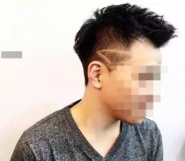 这是什么发型流氓头啊15岁少年剪个头发被老爸怒斥