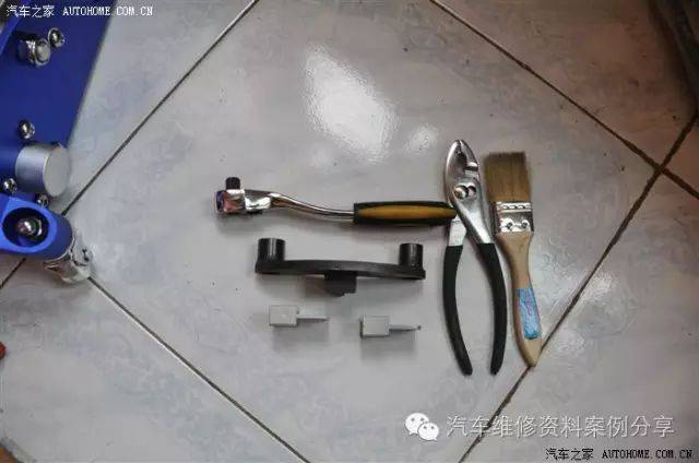 这个是后座曲轴:自动变速箱飞轮工具锁止工具t10036一个,1.保时捷911如何拆除关键图片