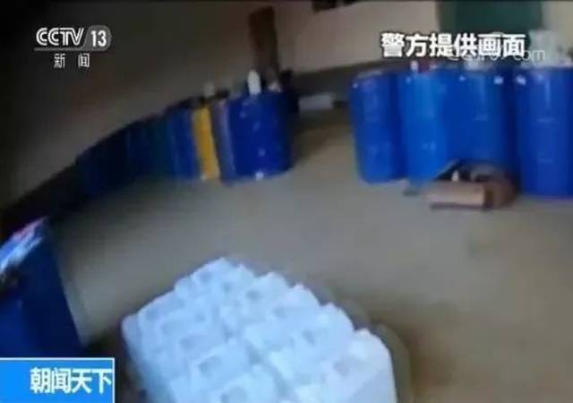 难逃法网!前知名歌手带11人团伙跨省制毒贩毒,原因竟是……