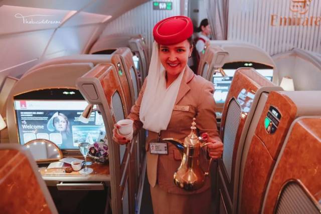 飞行| fly emirates, fly better —— 阿联酋航空a380客机头等舱商务