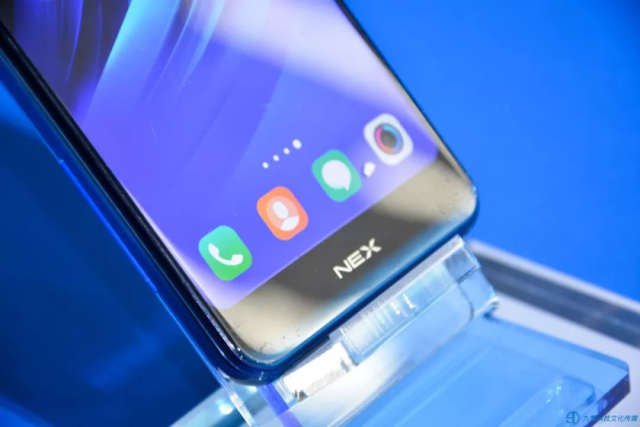 vivo nex双屏版:横空出世,带给你不一样的手机体验