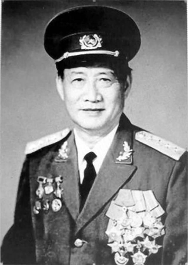 越南最高军衔是大将而不是元帅,建军70年只有14人当上大将