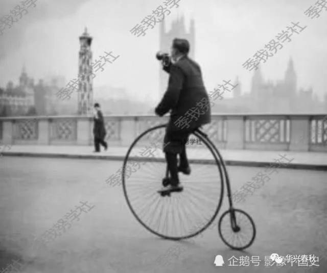 图5,1870年的自行车,前后轮的设计很独特.